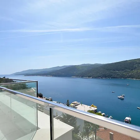 Panorama *